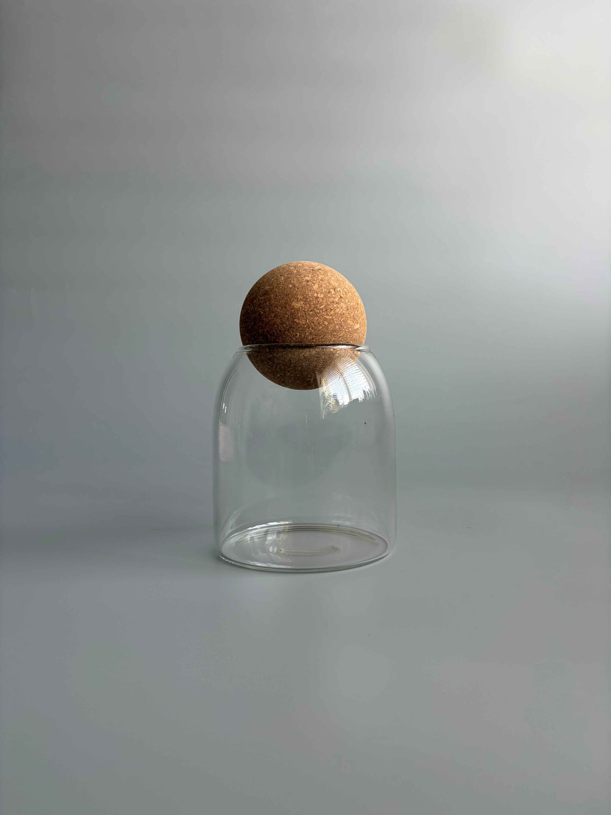 Small Glass Terrarium Container with Round Cork Lid - H: 13.5cm D: 8.8cm